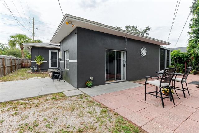 210 49 TH STREET N, St Petersburg, FL 33710