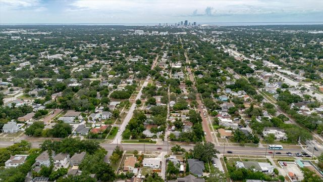 210 49 TH STREET N, St Petersburg, FL 33710