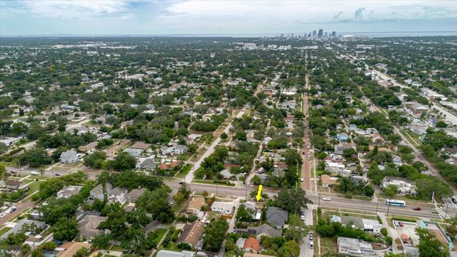 210 49 TH STREET N, St Petersburg, FL 33710