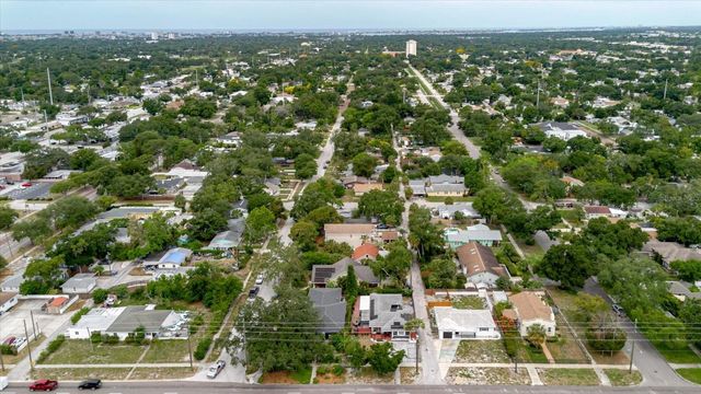 210 49 TH STREET N, St Petersburg, FL 33710
