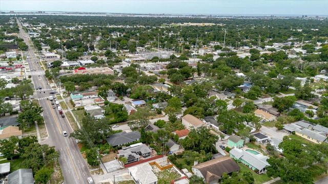 210 49 TH STREET N, St Petersburg, FL 33710