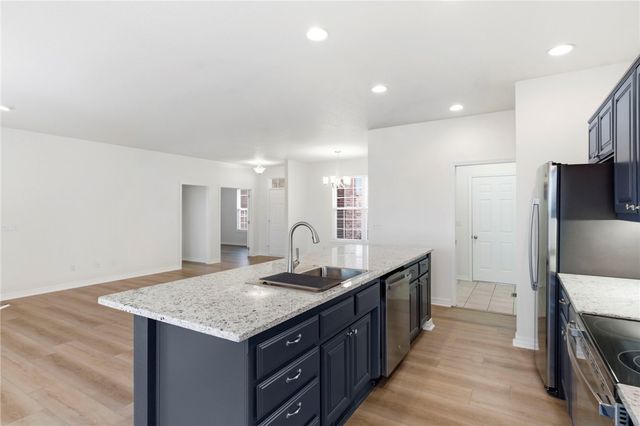 6 E Williamsburg Lane, Bella Vista, AR 72715