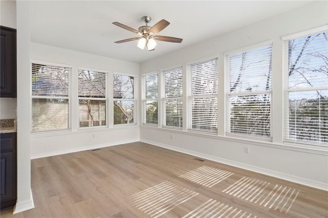 6 E Williamsburg Lane, Bella Vista, AR 72715