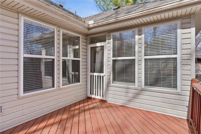 6 E Williamsburg Lane, Bella Vista, AR 72715