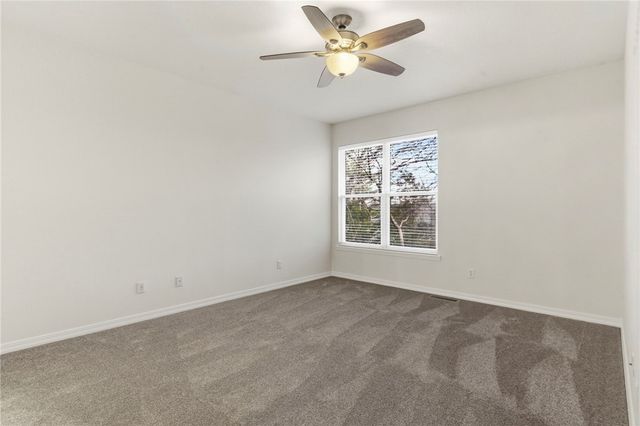 6 E Williamsburg Lane, Bella Vista, AR 72715