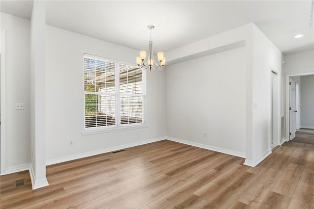 6 E Williamsburg Lane, Bella Vista, AR 72715