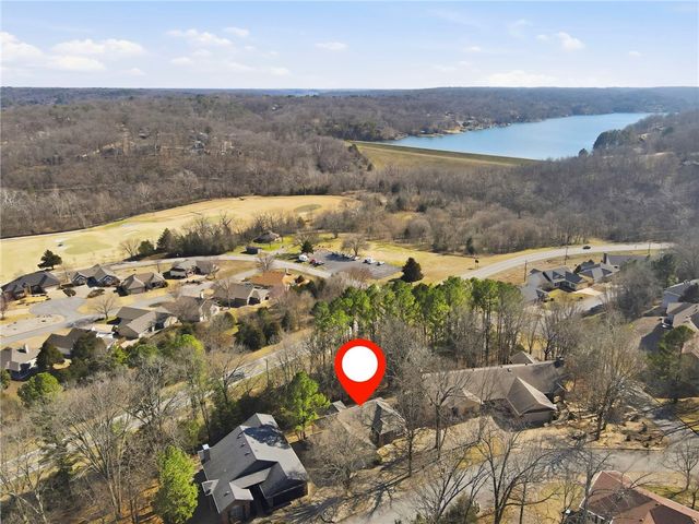 6 E Williamsburg Lane, Bella Vista, AR 72715