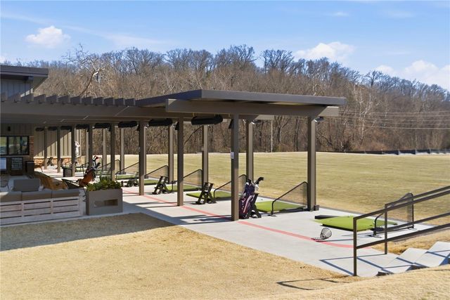 6 E Williamsburg Lane, Bella Vista, AR 72715