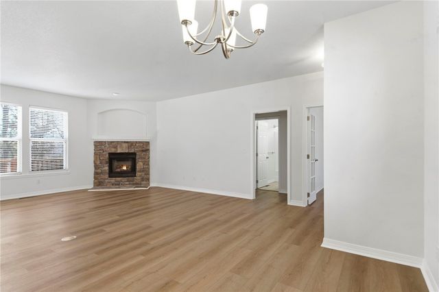 6 E Williamsburg Lane, Bella Vista, AR 72715