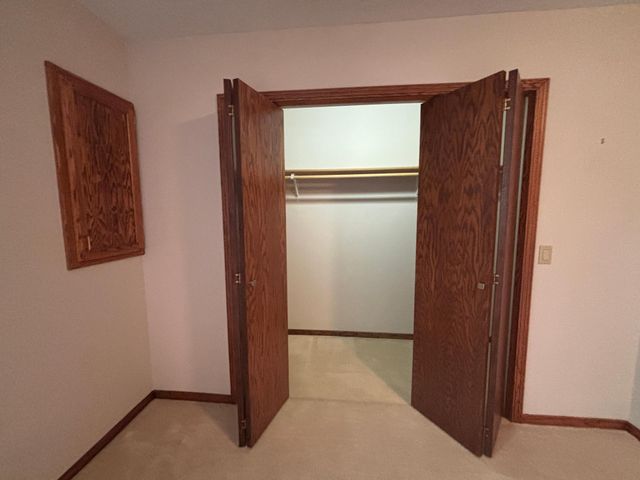17703 Landmark Court, Lakeville, MN 55044