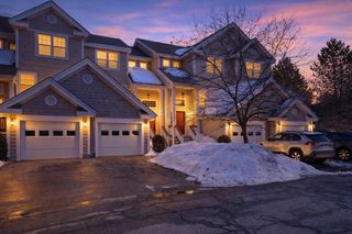 5 Lincoln Ln 5, Grafton, MA 01536