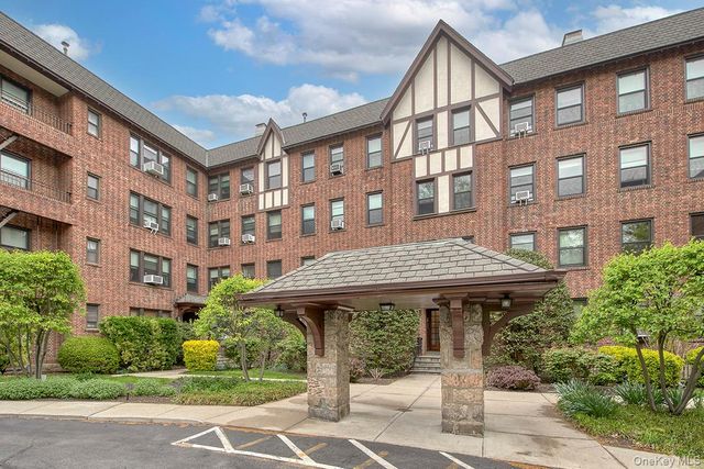 246 Bronxville Road I3, Bronxville, NY 10708