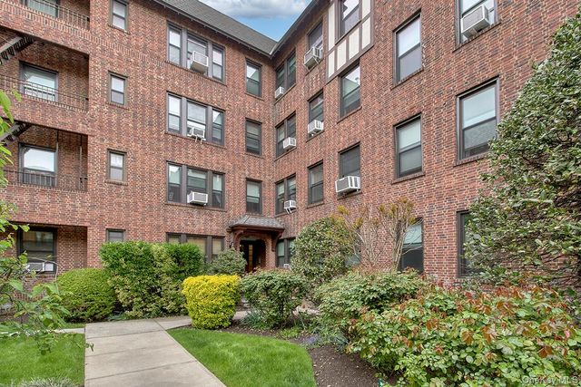 246 Bronxville Road I3, Bronxville, NY 10708