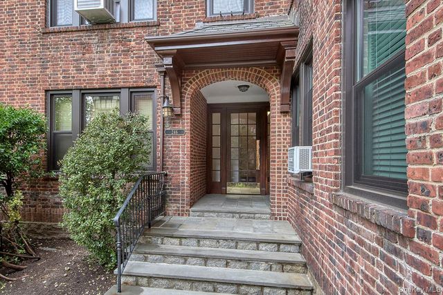 246 Bronxville Road I3, Bronxville, NY 10708