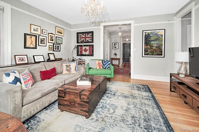 246 Bronxville Road I3, Bronxville, NY 10708