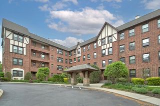 246 Bronxville Road I3, Bronxville, NY 10708