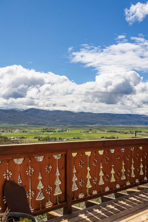 Image 10 of property listing at 442 SPLENDOR RD, Kamas, UT 84036