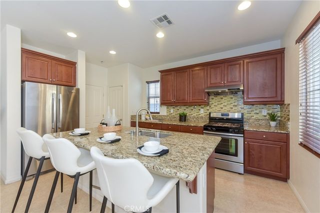 77 Keepsake 44, Irvine, CA 92618