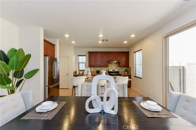 77 Keepsake 44, Irvine, CA 92618