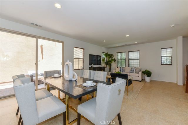 77 Keepsake 44, Irvine, CA 92618
