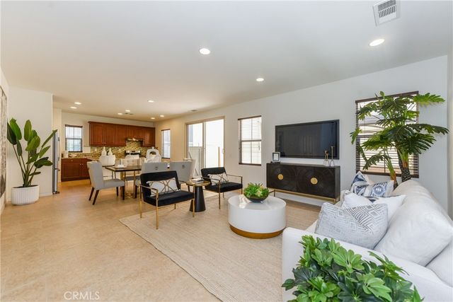 77 Keepsake 44, Irvine, CA 92618