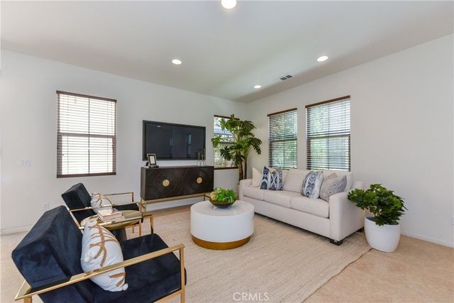 77 Keepsake 44, Irvine, CA 92618