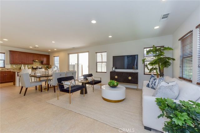 77 Keepsake 44, Irvine, CA 92618