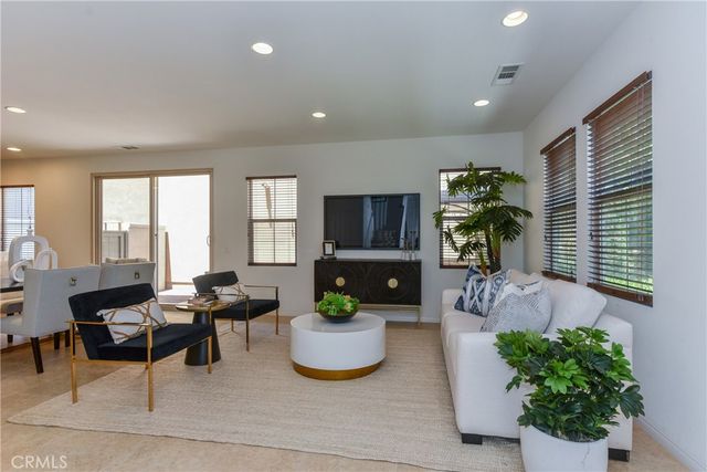 77 Keepsake 44, Irvine, CA 92618