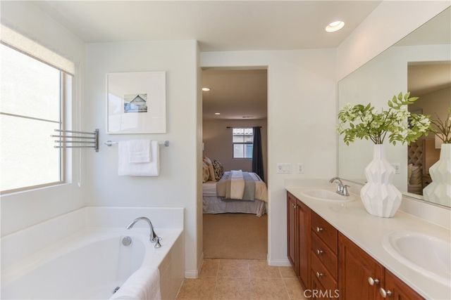 77 Keepsake 44, Irvine, CA 92618