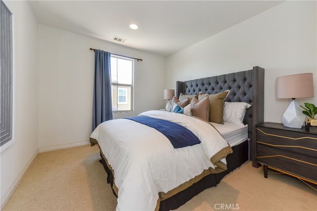 77 Keepsake 44, Irvine, CA 92618