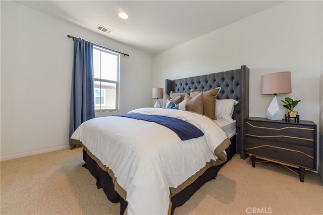 77 Keepsake 44, Irvine, CA 92618