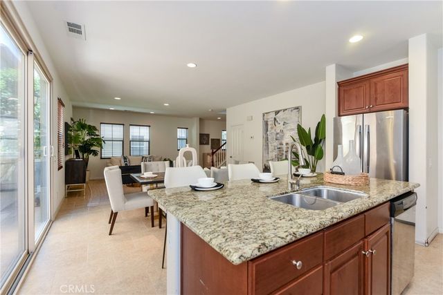 77 Keepsake 44, Irvine, CA 92618
