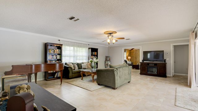 1616 E Road, Loxahatchee, FL 33470
