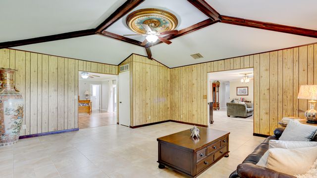 1616 E Road, Loxahatchee, FL 33470