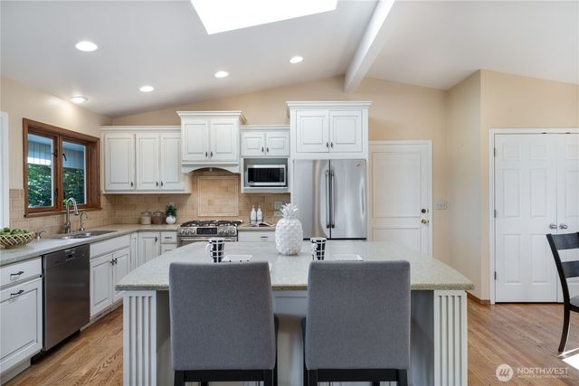 4232 Shoreclub Drive, Mercer Island, WA 98040