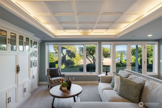 4232 Shoreclub Drive, Mercer Island, WA 98040