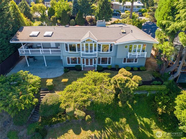 4232 Shoreclub Drive, Mercer Island, WA 98040