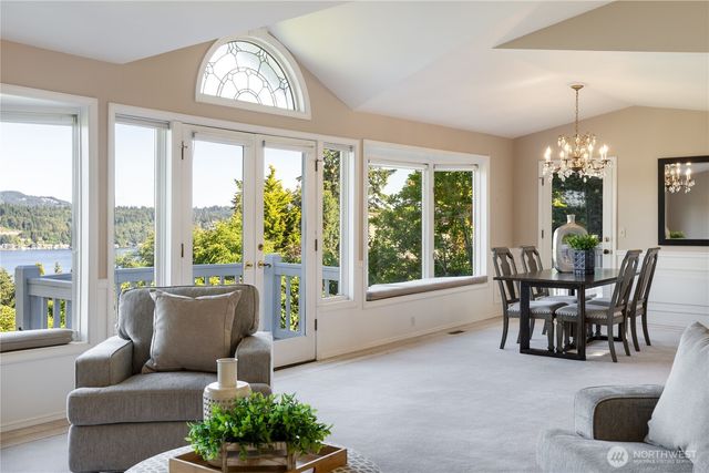 4232 Shoreclub Drive, Mercer Island, WA 98040