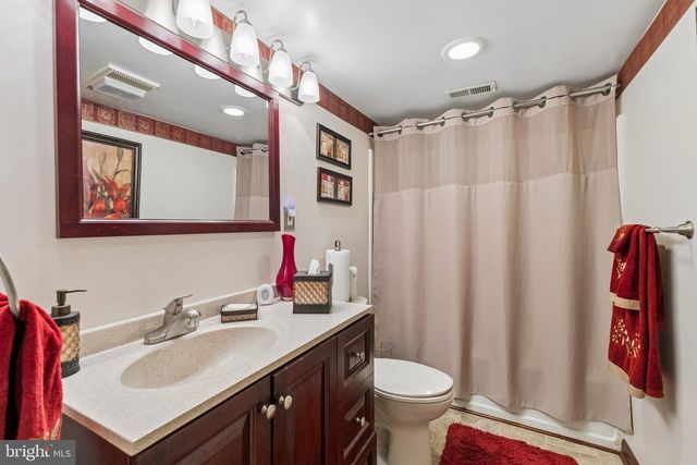 804 FALLS LAKE DR, Bowie, MD 20721