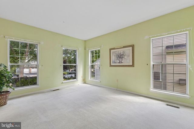 804 FALLS LAKE DR, Bowie, MD 20721