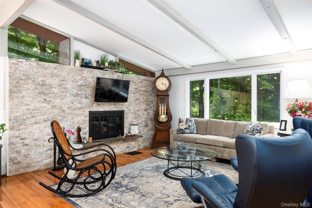 25 Ponderosa Road, Carmel, NY 10512