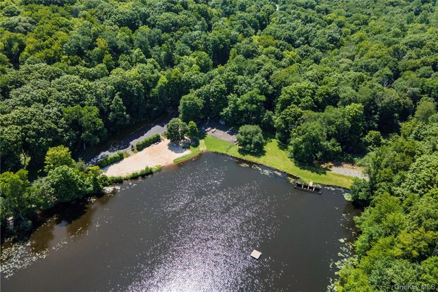 25 Ponderosa Road, Carmel, NY 10512