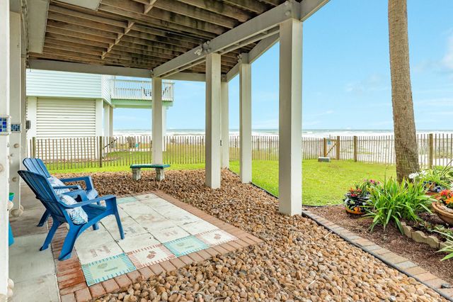4247 Sandpiper Lane, Galveston, TX 77554