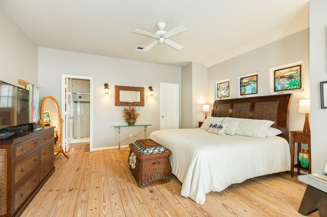 4247 Sandpiper Lane, Galveston, TX 77554