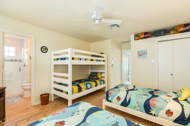 4247 Sandpiper Lane, Galveston, TX 77554