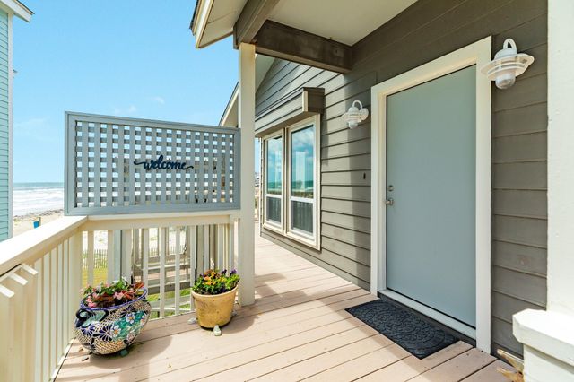 4247 Sandpiper Lane, Galveston, TX 77554