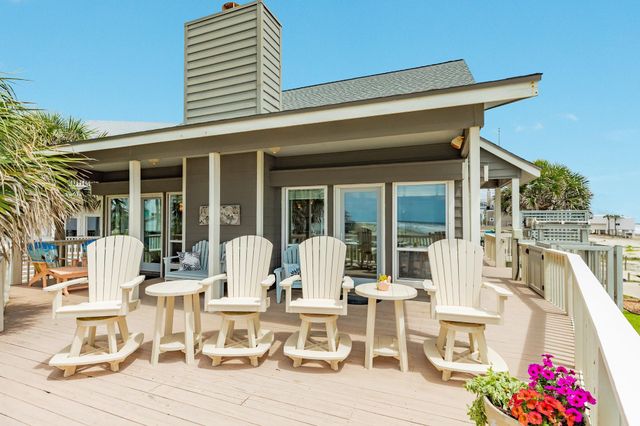 4247 Sandpiper Lane, Galveston, TX 77554