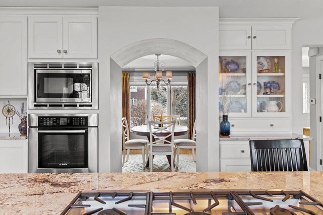 804 HEATHER LANE, Neenah, WI 54956