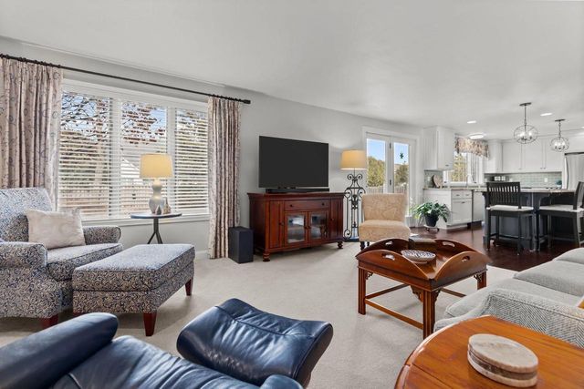 804 HEATHER LANE, Neenah, WI 54956