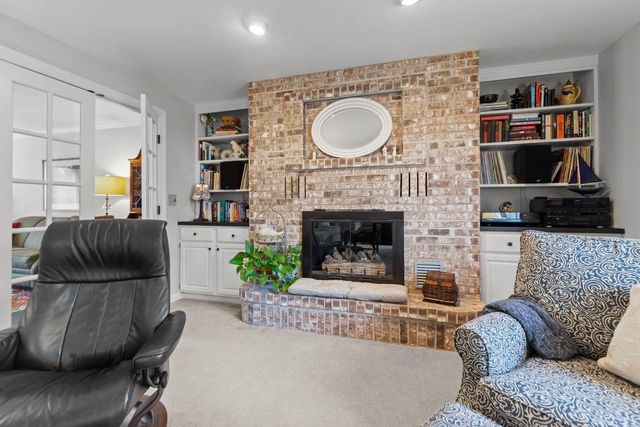 804 HEATHER LANE, Neenah, WI 54956